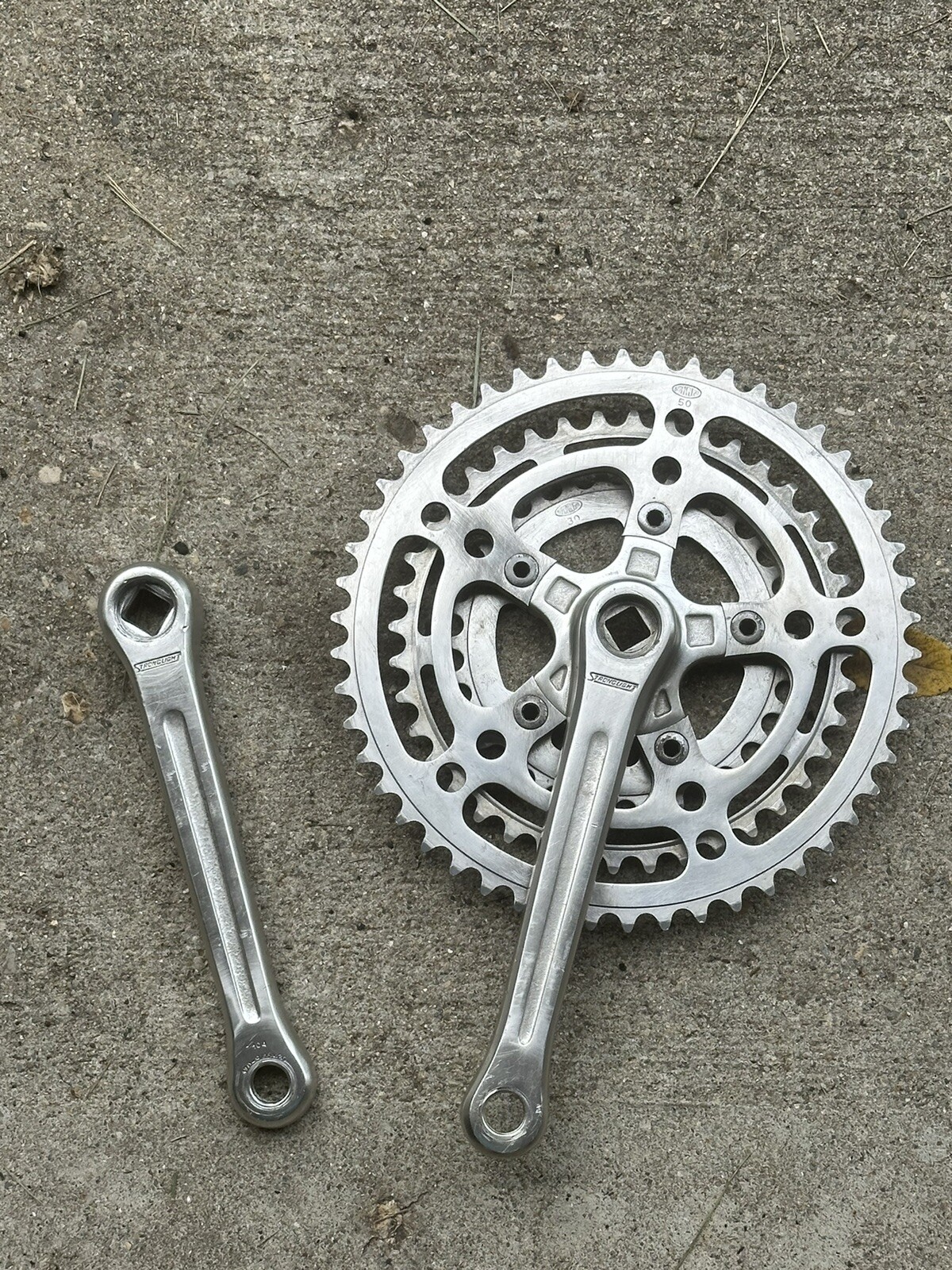 STRONGLIGHT CRANKSET STRONGLIGHT CRANKSET