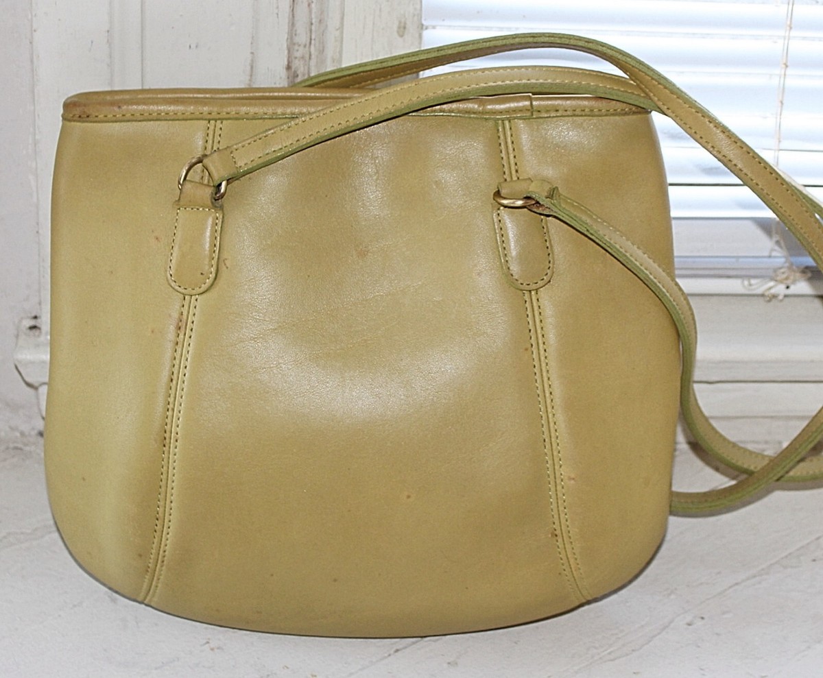 Coach Vintage - Framed Pouch Medium (Small) 9996, Lime
