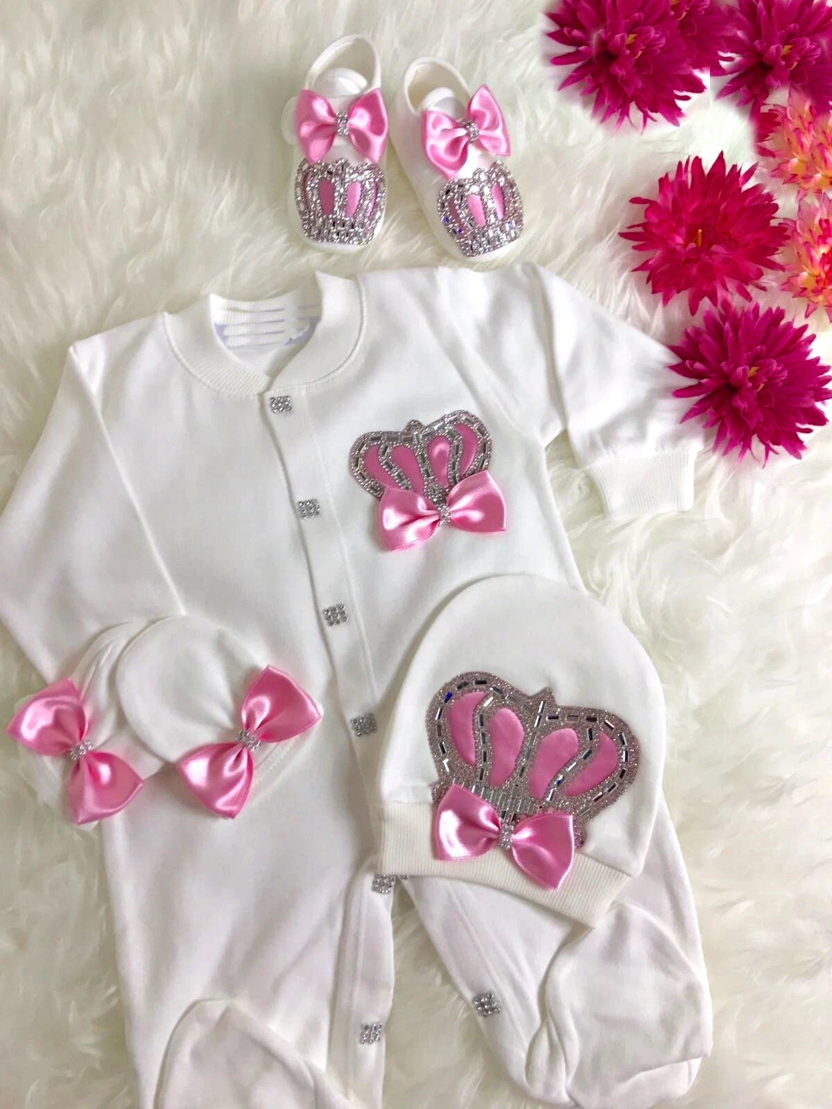 Romper sleepsuit custom Jewel Crown Newborn Baby Clothes Boy Girl Hat Glove Set
Opens in a new windo