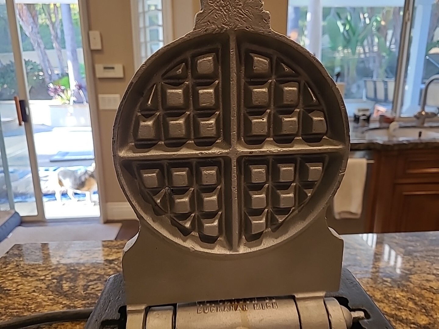 CARBON'S GOLDEN MALT WAFFLE MAKER, RUGGED FS CARBON USA, FAST COMMERCIAL, 110v