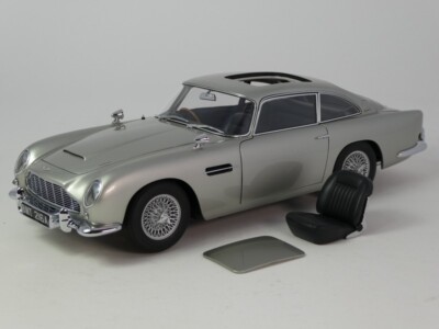 Autoart Aston Martin DB5 James Bond 007 GOLDFINGER 60th