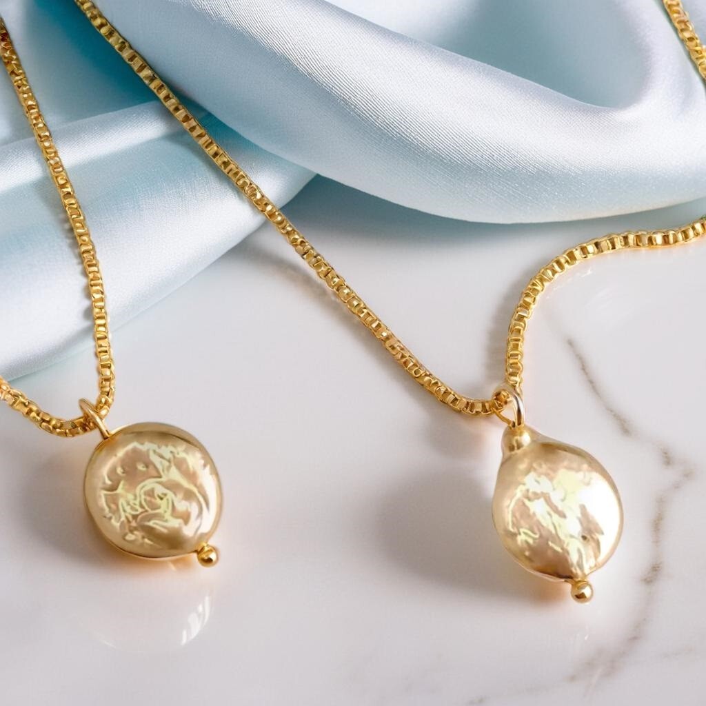 Minimalist White Pearl Pendant Necklace – Modern Elegant Jewelry Gift