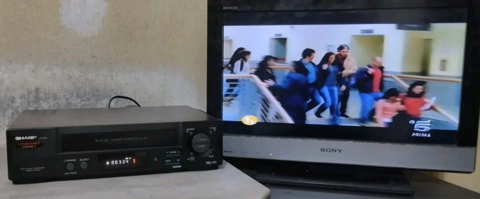 SHARP VIDEOREGISTRATORE VHS 4 TESTINE CON TELECOMANDO ORIGINALE  - Immagine 2 di 4
