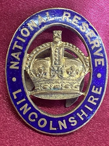Genuine WW1 National Reserve Lincolnshire Enamel Button hole Badge