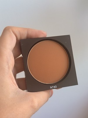 Chanel Les Beiges Poudre Belle Mine Naturelle Healthy Glow Sheer Powder 40