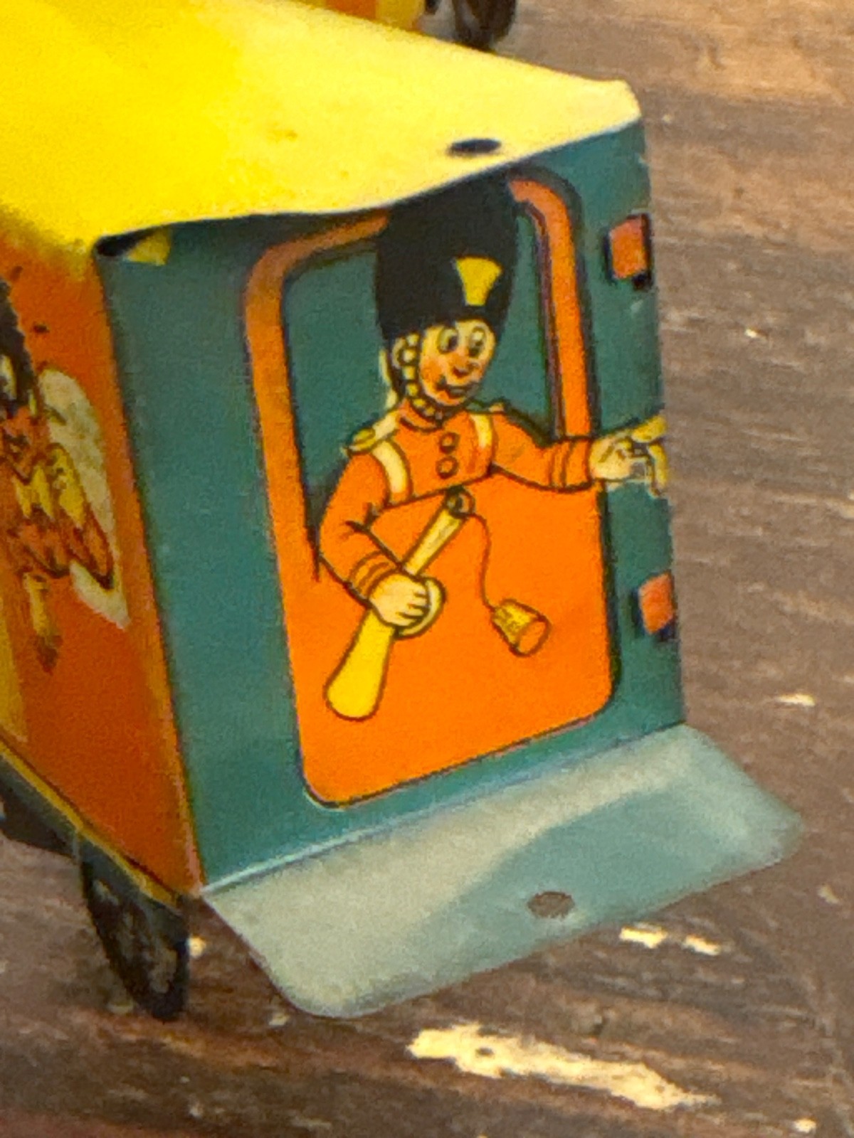 Foto 6 di 14