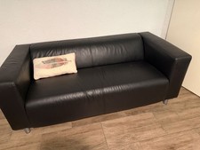 2-Sitzer Sofa schwarz Lederstoff, quadr. Arml...