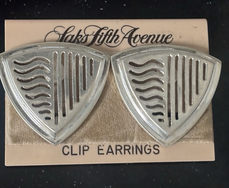 NOS VTG Sterling Silver Triangle Shield Design Clip Earrings Saks Fifth Avenue