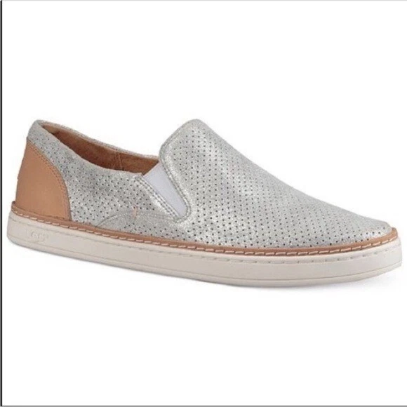 Mocassini piatti UGG 1019611 Stardust argento metallizzato Adley pelle traforata taglia 12