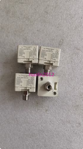 1Pcs Used PISCO pressure gauge VUS-32R-NV-01 - Picture 2 of 2