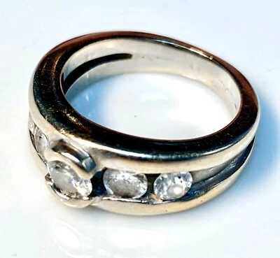 MAGNIFIQUE BAGUE OR 18 CARATS - DIAMANTS 0.73 CARAT - 7.15 G - Photo 1/4