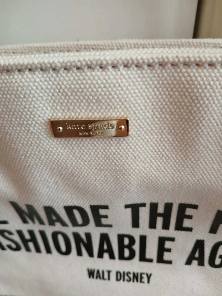 Bolso Kate Spade Disney "Hicimos el cuento de hadas de nuevo" Nuevo con etiqueta Foto 4 de 4