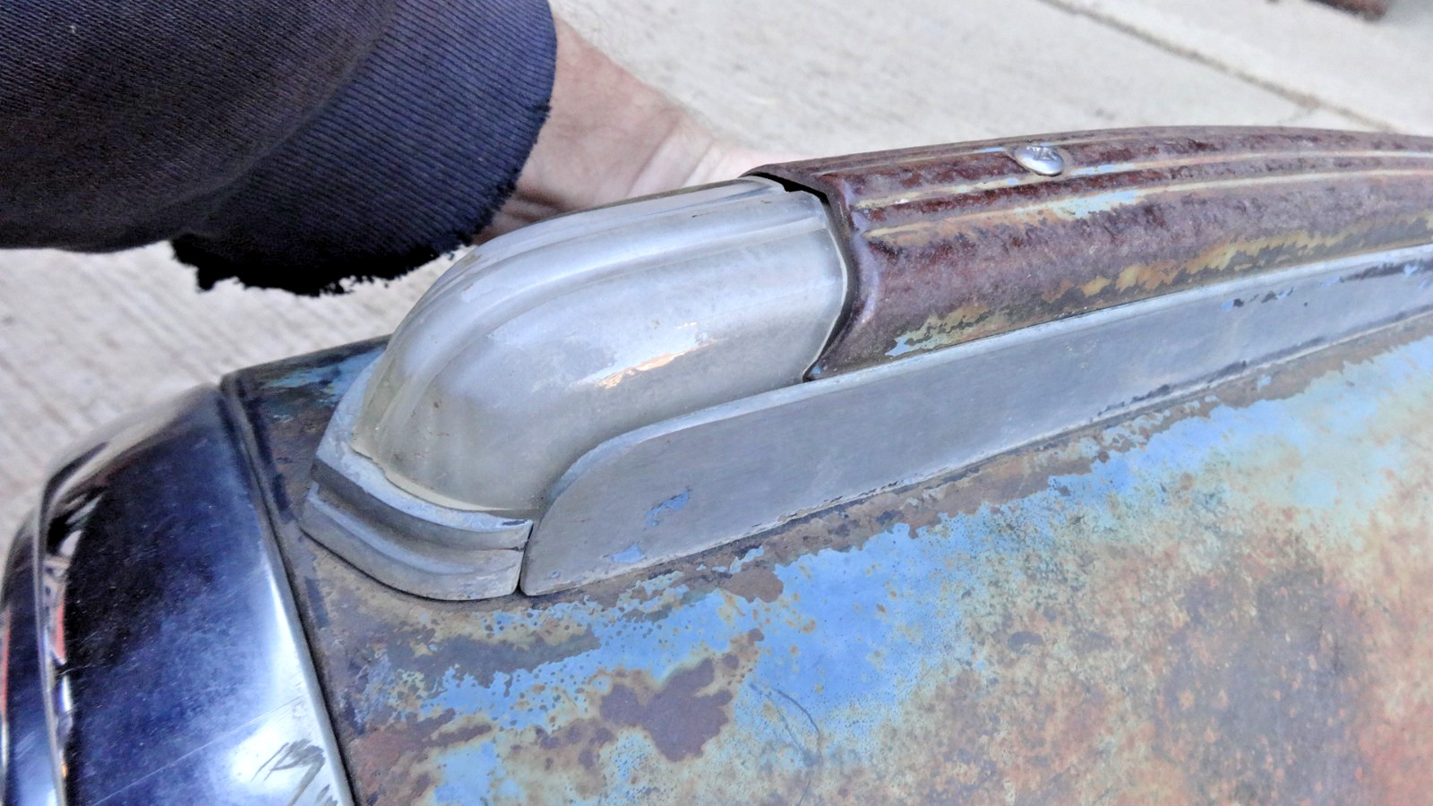 1941 1942 Chevy Truck HEADLIGHT ASSEMBLIES Original GM Guide pair 1946 GMC