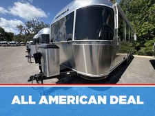 2022 Airstream Classic 30RBT