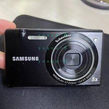 Black Samsung MV800 16 MP Flip-Out Vlog Compact Digital Camera with Touchscreen
