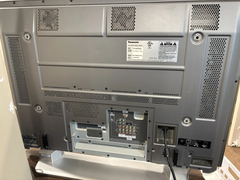 Televisão Panasonic Viera TH-42PX60U 42" 1080p HD plasma - Imagem 3 de 4