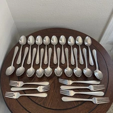 Hampton Silversmiths 18/10 Stainless Flatware – 49 Pc Mixed Lot (709 & 247)