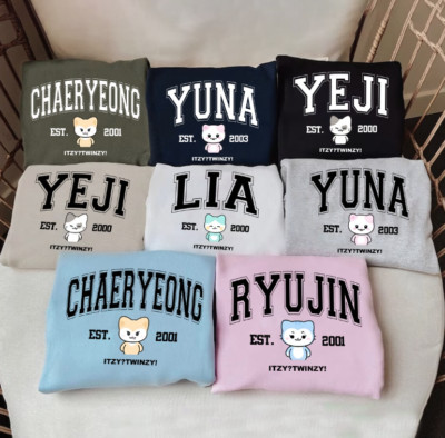 Itzy Members Twinzy Sweatshirt, ITZY Born to Be 2nd World