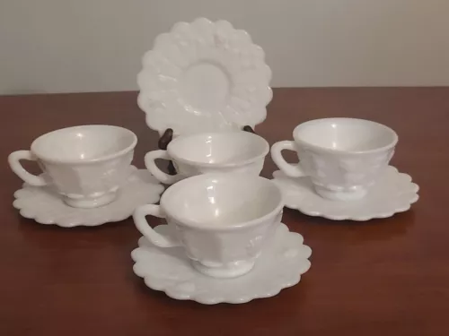 Westmoreland PANELED GRAPE Milk Glass CUP & SAUCERS Coffee Tea Ftd Set Of 4 8pc
