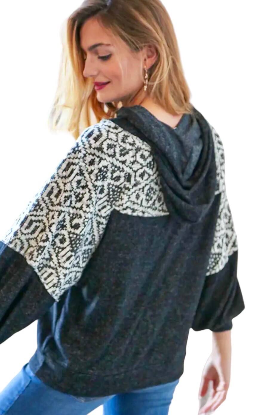 Sugarfox Knit Hoodie Woman’s Sz-M Long  Sleeve Black/Off White Aztec Hacci