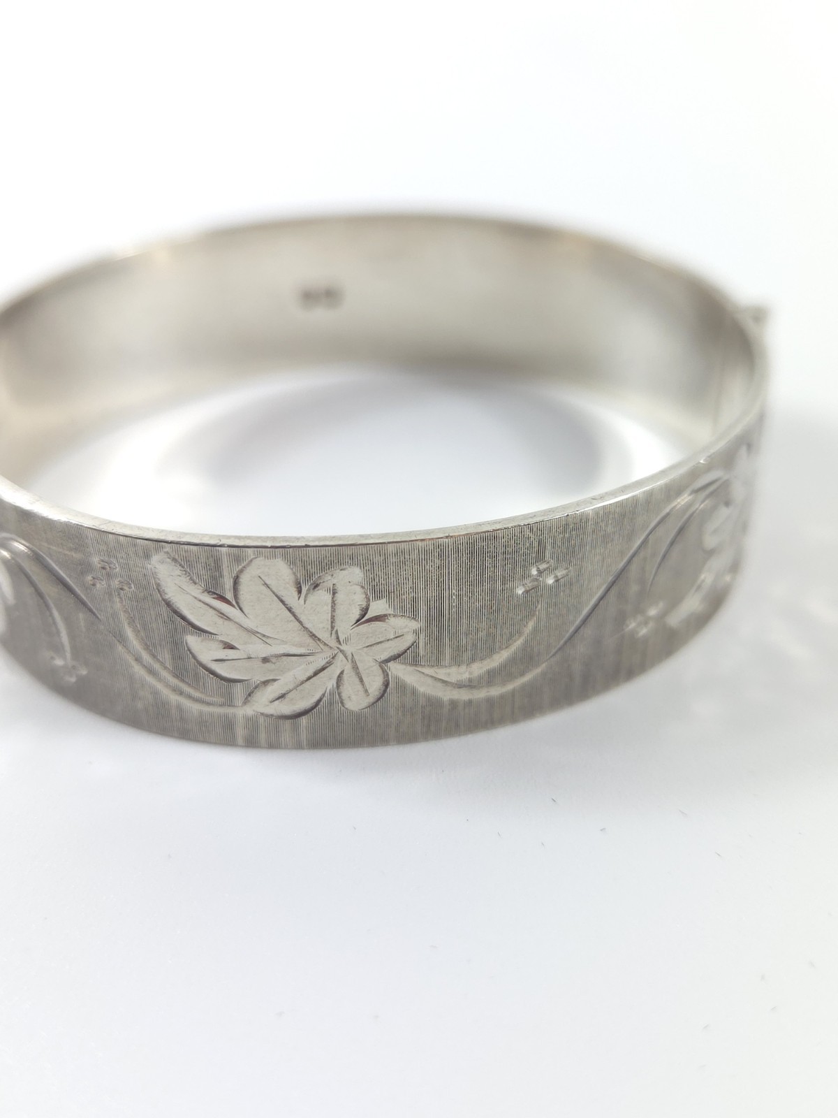 Vintage Solid Silver Bracelet Bangle 37g Etched H… - image 7