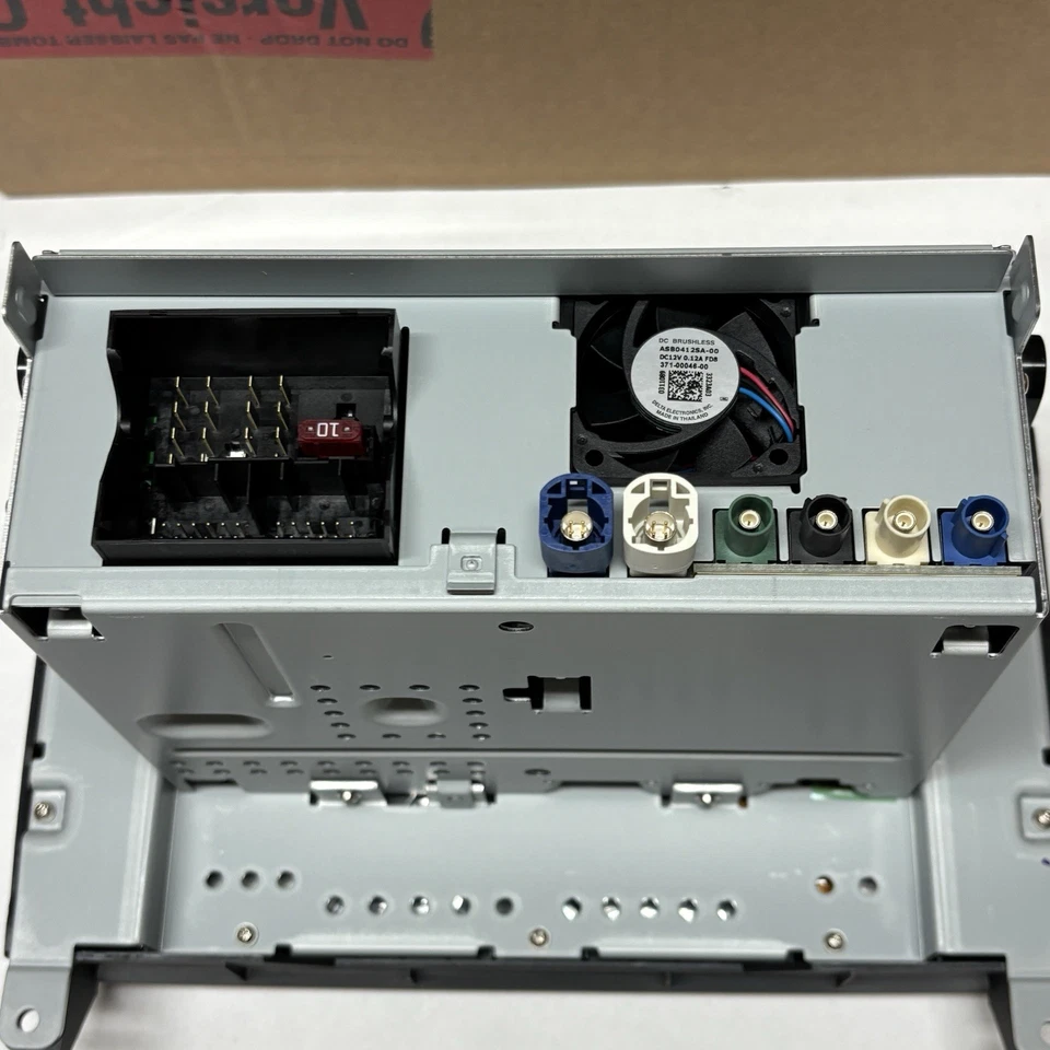 Original Mercedes-Benz Vito W447 Navigation Radio DAB Autoradio A4479002621 - Image 4 of 4