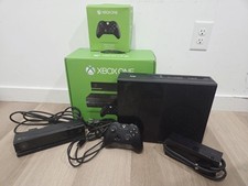 Xbox One Console Bundle with Kinect, Controll...