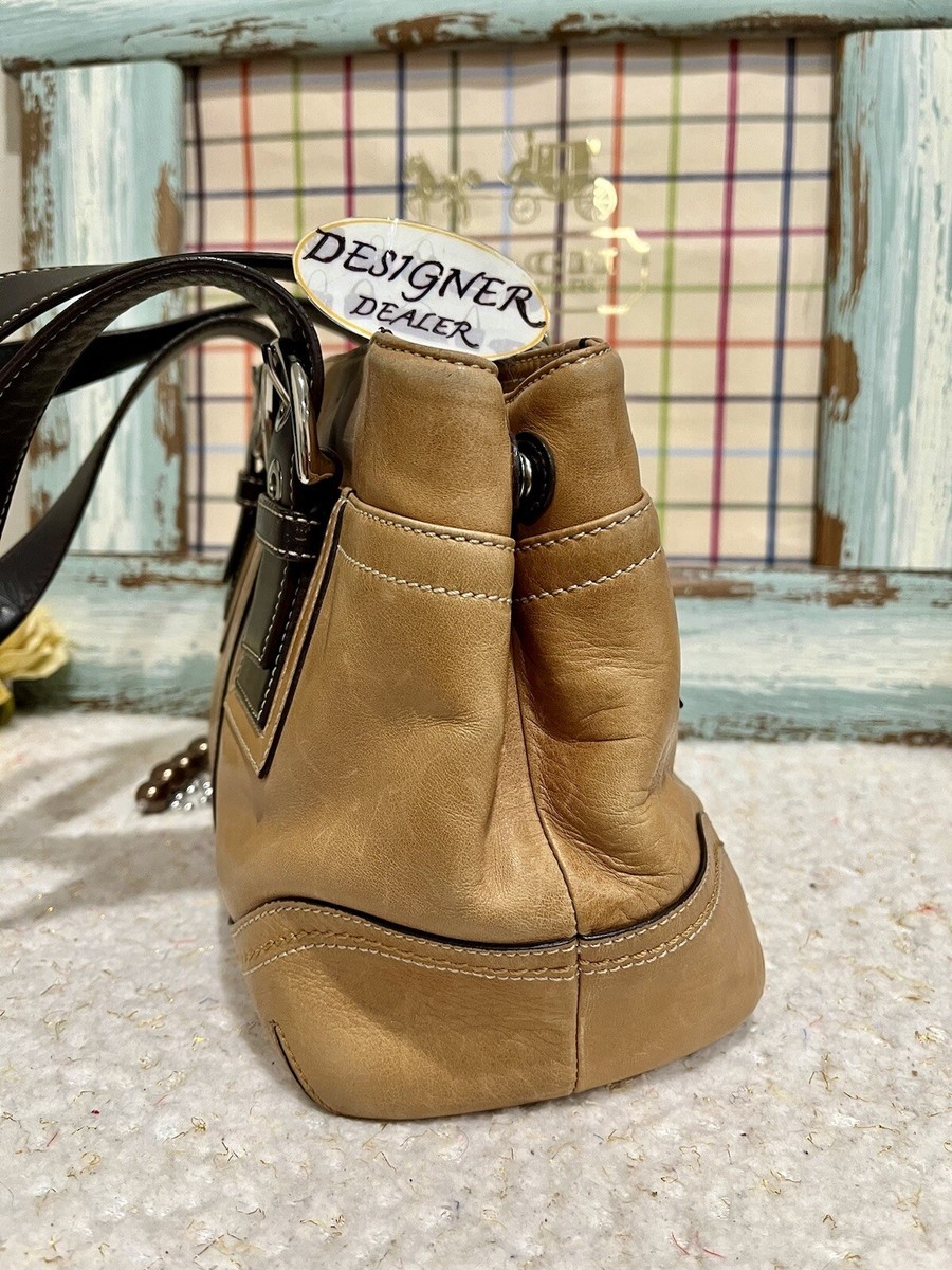 Authentic Coach Soho Tan & Brown Leather Shoulder Bag Tote 10911