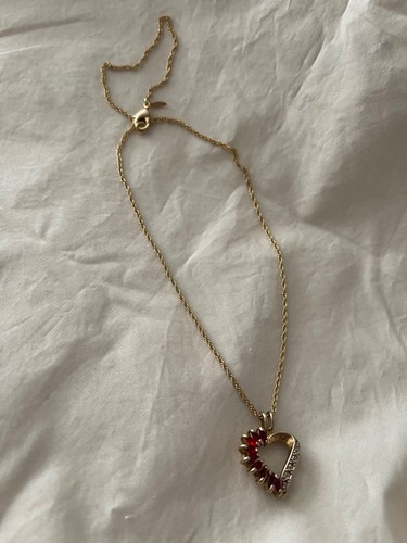 Avon Vintage Red Gemstone & Rhinestone Gold Tone Pendant Chain Necklace - Picture 5 of 10