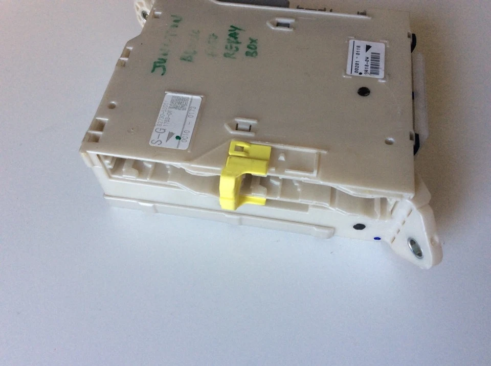 Lexus IS250 IS350 2010 2011 2012 2013 bloque de conexiones caja de fusibles fabricante de equipos originales 82730-53051 Foto 2 de 4