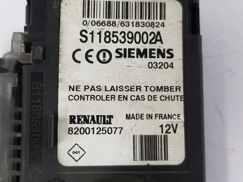 8200125077 boîtier de clé de contact pour RENAULT SCENIC II 1.9 2003 1954696 - Picture 4 of 9