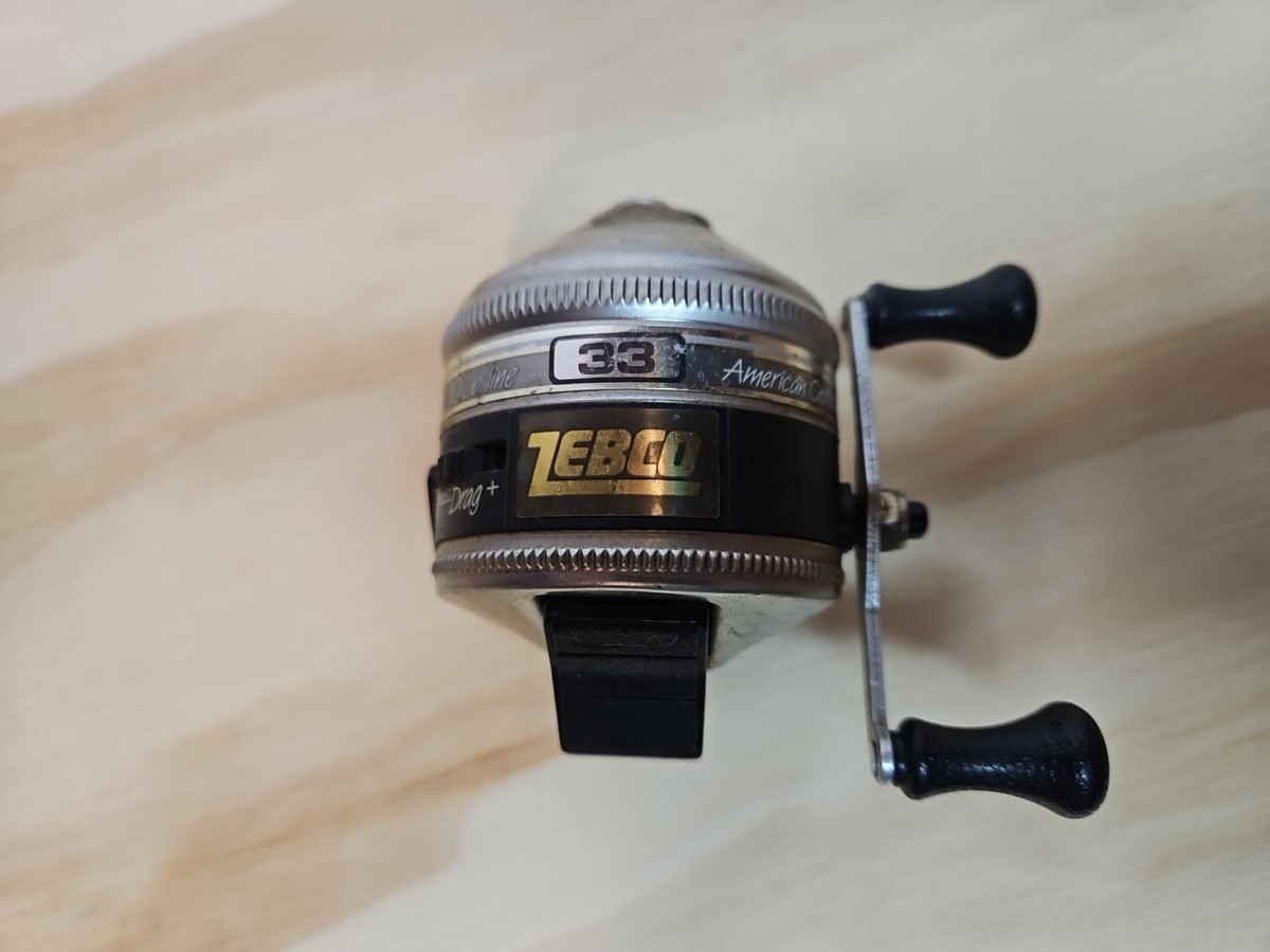 FISHING REEL Vintage Zebco 33 Spincasting Plastic Foot 1987