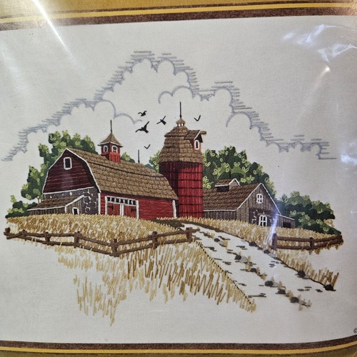 Vtg Country Barn Crewel Sunset Stitchery Embroidery Kit Craft Art Farm Needlewor - Picture 2 of 6