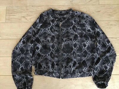 bomber jacke gina tricot 40 animal snake print python boho schwarz weiss greige