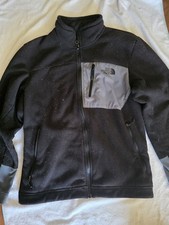 The North Face Men's M Full Zip Black Softshell Fleece Jacket