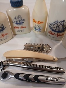 Vintgage Old Spice Geniune Leather Shaving Kit