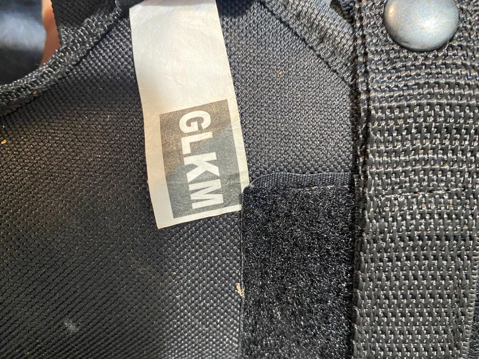 GLKM Ace Funda con Estuche Mag y Arnés Correas Lona Negra Foto 3 de 4