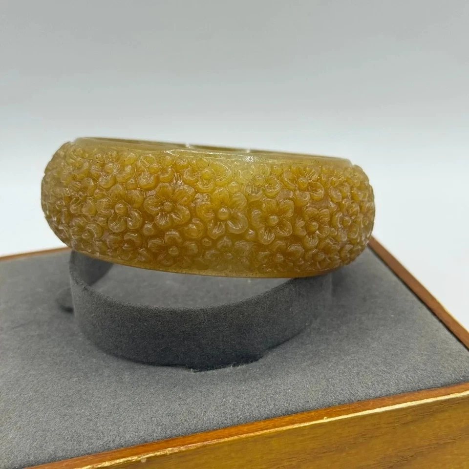 Brazalete de jade birmano miel artículo raro cara grande flor tallada interior 63 mm Foto 3 de 4