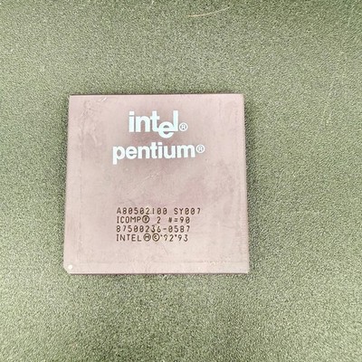 Vintage Intel Pentium 100 Ceramic Gold Pin Socket 7 CPU A80502100 SY007