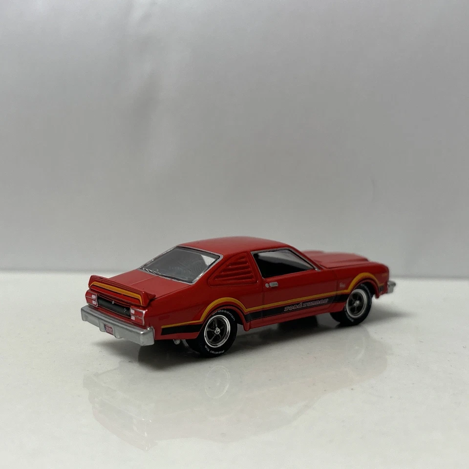 76 Plymouth Volare Road Runner 1976 coleccionable escala 1/64 diecast modelo diorama Foto 3 de 4