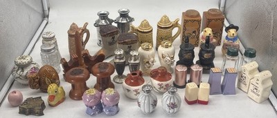 Lot of 19 Vintage Salt & Pepper Shaker Sets 40-80s Wood Glass Plastic + 9 Single