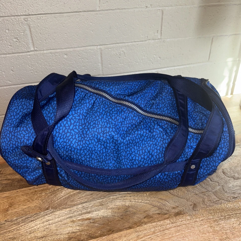 Bolso de Entrenamiento Lululemon Run Ways Lona Miss Mosaico Estampado Azul Foto 3 de 4