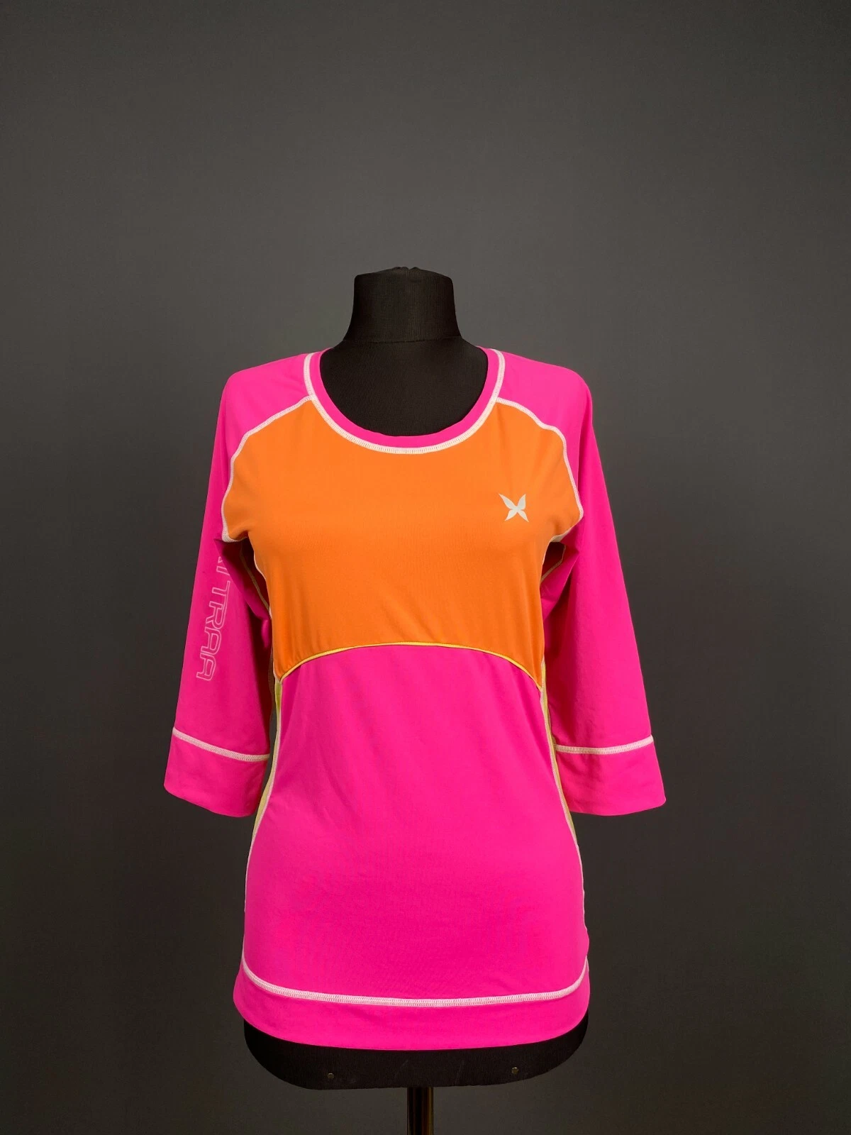 KARI TRAA Women's 3/4 Sleeve Active Top Multicolor Base Layer T Shirt Sz S Logo
