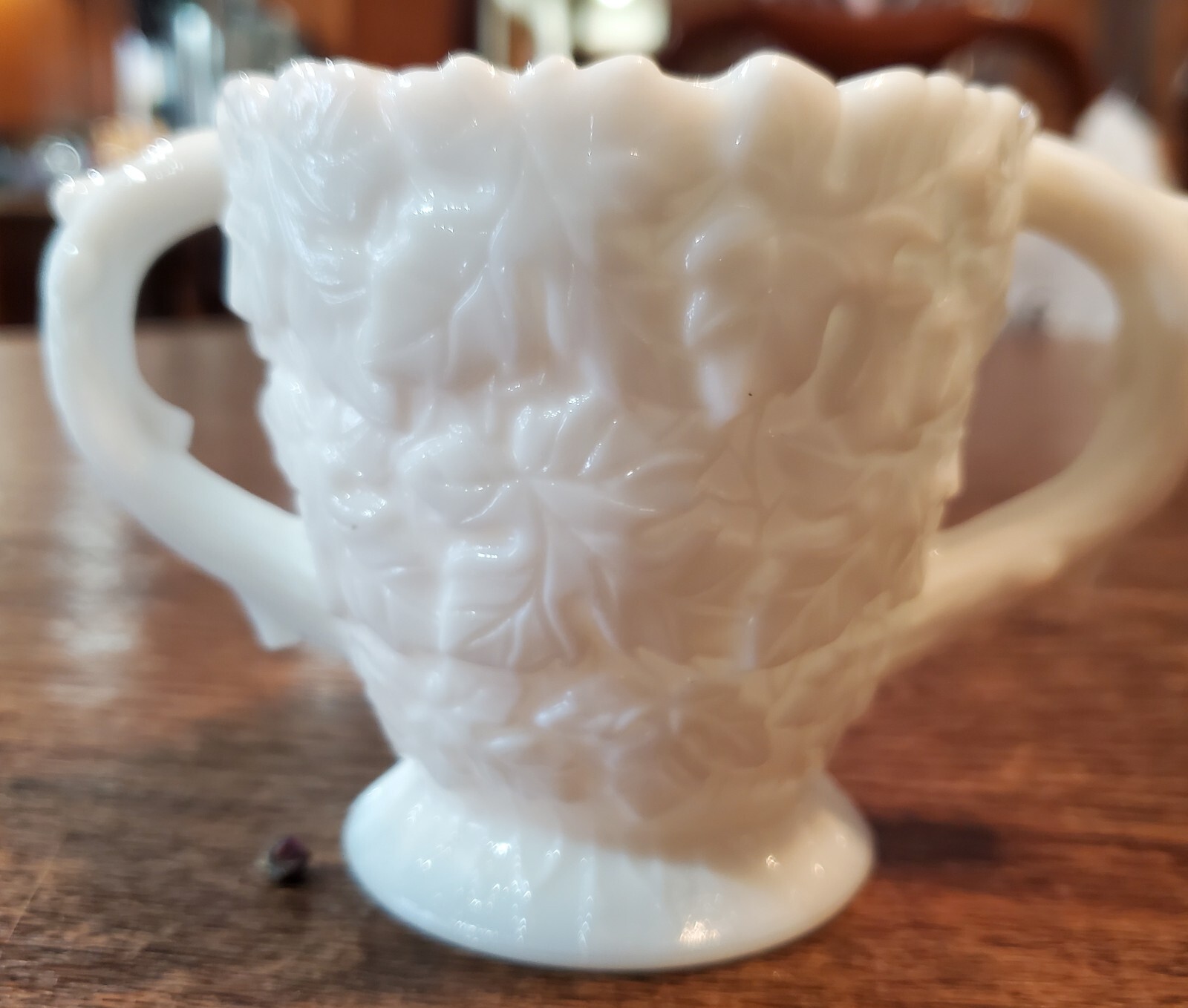 Westmoreland White Milk Glass Bramble Leaf Pattern 2 Handled Sugar Bowl SIGNED