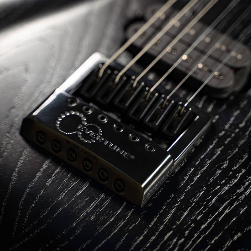 Cort KX700 EverTune Open Pore Black Seymour Duncan Sentient