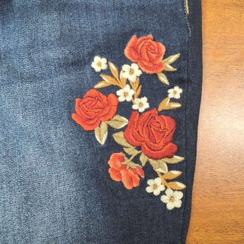 Cato 16W Plus Women's Blue Dark Wash Stretch Denim Floral Embroider Skinny Jeans - Picture 4 of 12