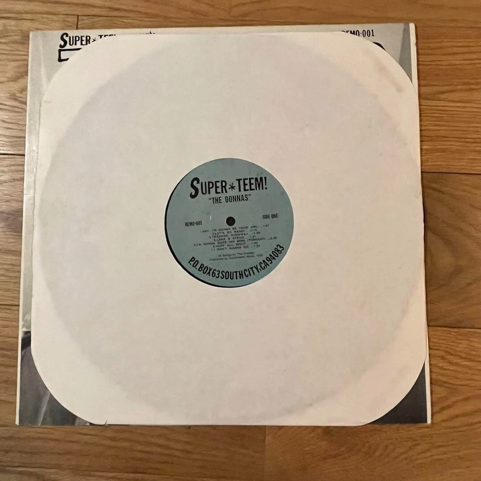 The Donnas / The Donnas 12 дюймов винил 1997 США оригинальный Blue Label 1-й альбом REMO-001 - Изображение 4 из 4