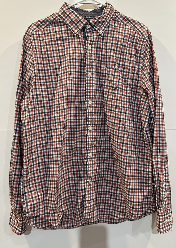 Nautica Men’s Button Up Plaid Dress Shirt Size Medium Classic Fit