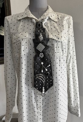 Tie Necklace 
