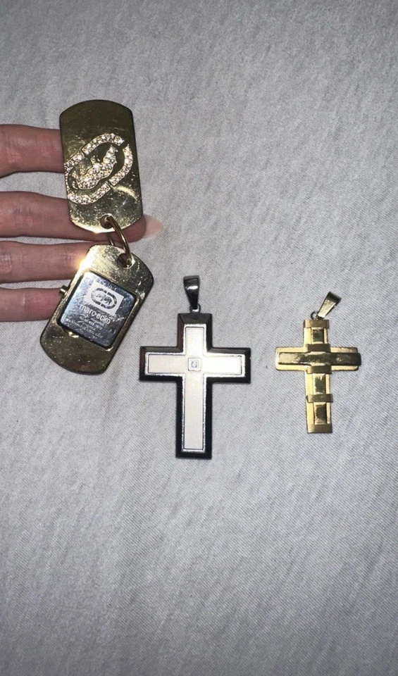 Reloj Marc Ecko oro acero inoxidable 2 cruz 1 plata y 1 oro Foto 2 de 4